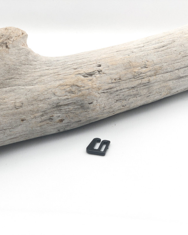 Black Plastic Lingerie Loops 10MM